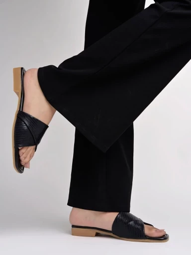 Stylestry Striped Black Slip-On Flats For Women & Girls