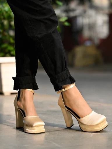 Stylestry Chunky Platform Golden High Heels For Women & Girls