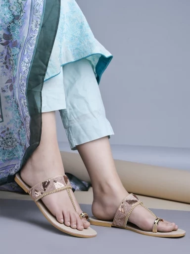 Stylestry Elegant Ethnic Rose-Gold Kolhapuri Flats For Women & Girls
