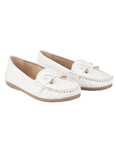 Stylestry Womens & Girls White Solid Ballerinas With Bow