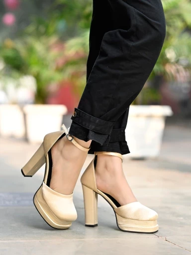 Stylestry Chunky Platform Golden High Heels For Women & Girls