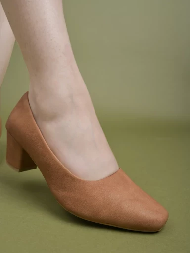 Stylestry Solid Pointed Toe Tan Pumps For Women & Girls