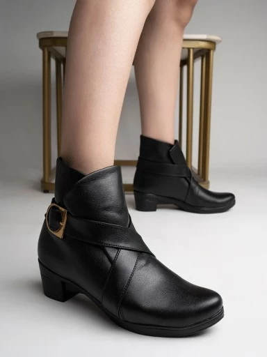 Stylestry Stylish side buckle detailing Black Boot For Women & Girls