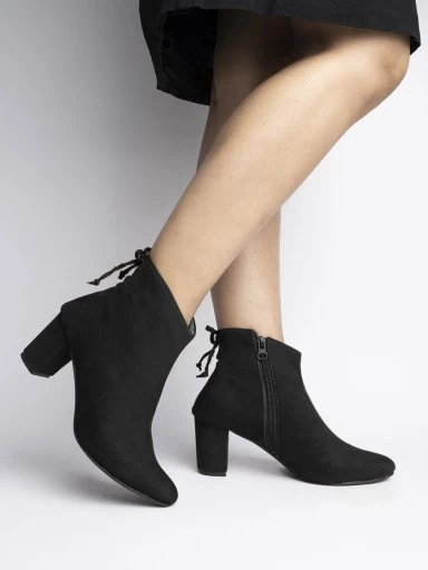 Stylestry Women & Girls Smart Casual Black Boots