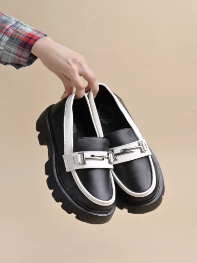 Stylestry Front Buckle Detailed Black Loafers For Women & Girls