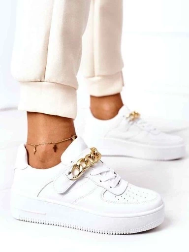 36 Best Sneakers for Women That Will Never Go Out of Style | Vogue