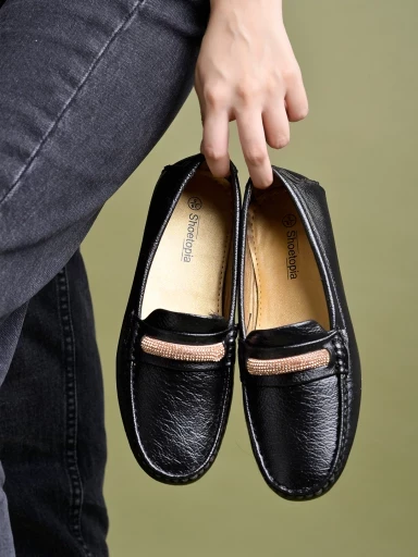 Stylestry upper Chain Detailed Black Loafers For Women & Girls