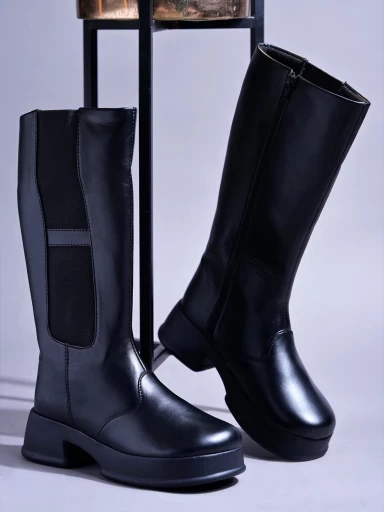 Stylestry Smart Casual Black Long Boots For Women & Girls