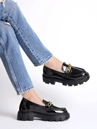 Stylestry Smart Casual Chain Detailed Black Loafers For Women & Girls