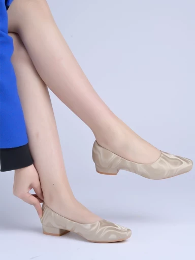 Stylestry Solid Pointed Toe Golden Pumps For Women & Girls