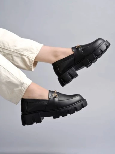 Shoetopia Smart Casual Chain Detailed Black Loafers For Women & Girls