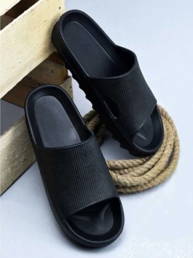 Stylestry Women Black Rubber Sliders