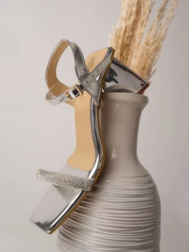 Stylestry Women & Girls Glamorous Wide Fit block heeled sandal in silver metallic
