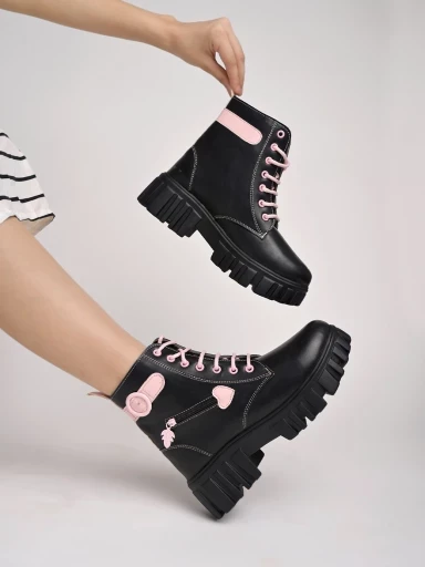 Stylestry Smart Casual Lace-up Detailed Black Boots For Women & Girls