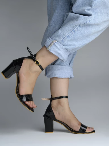 Shoetopia Womens & Girls Black Woven Design Block Heels Sandals